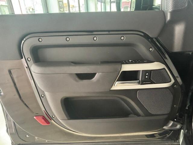 Land Rover Defender 90 3.0D I6 200 CV AWD Auto X-Dynamic SE