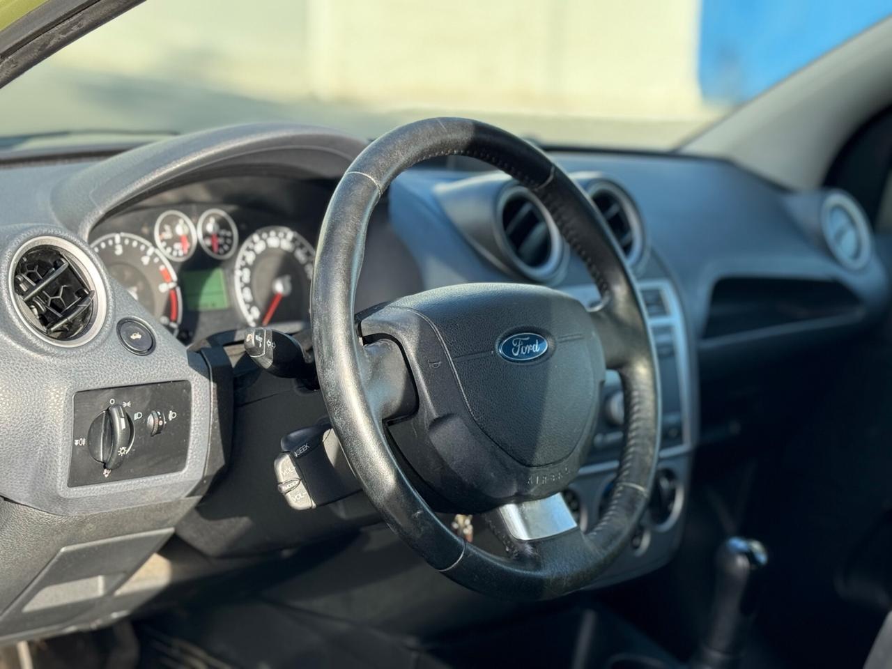 FORD FIESTA 1.4 TDCI 5 PORTE CAMBIO AUTOMATICO