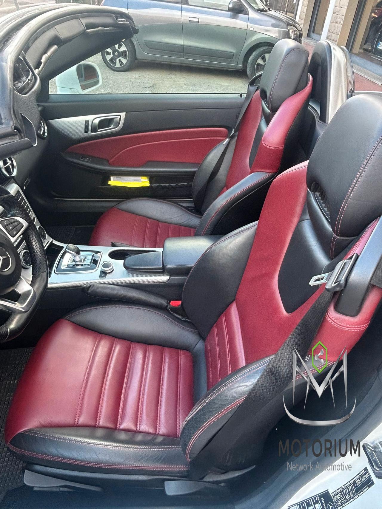 Mercedes-Benz SLC 250 D PREMIUM AMG