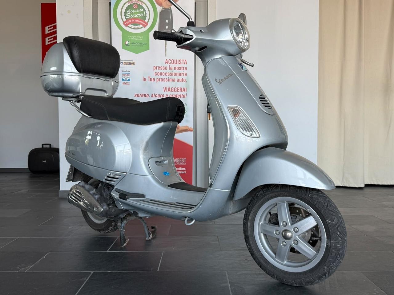 Vespa LX 125