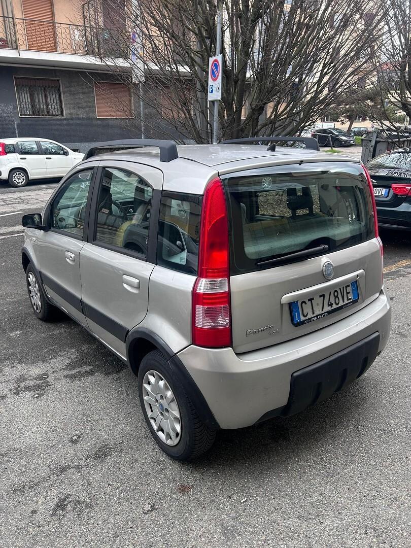 Fiat Panda 4x4 Climbing