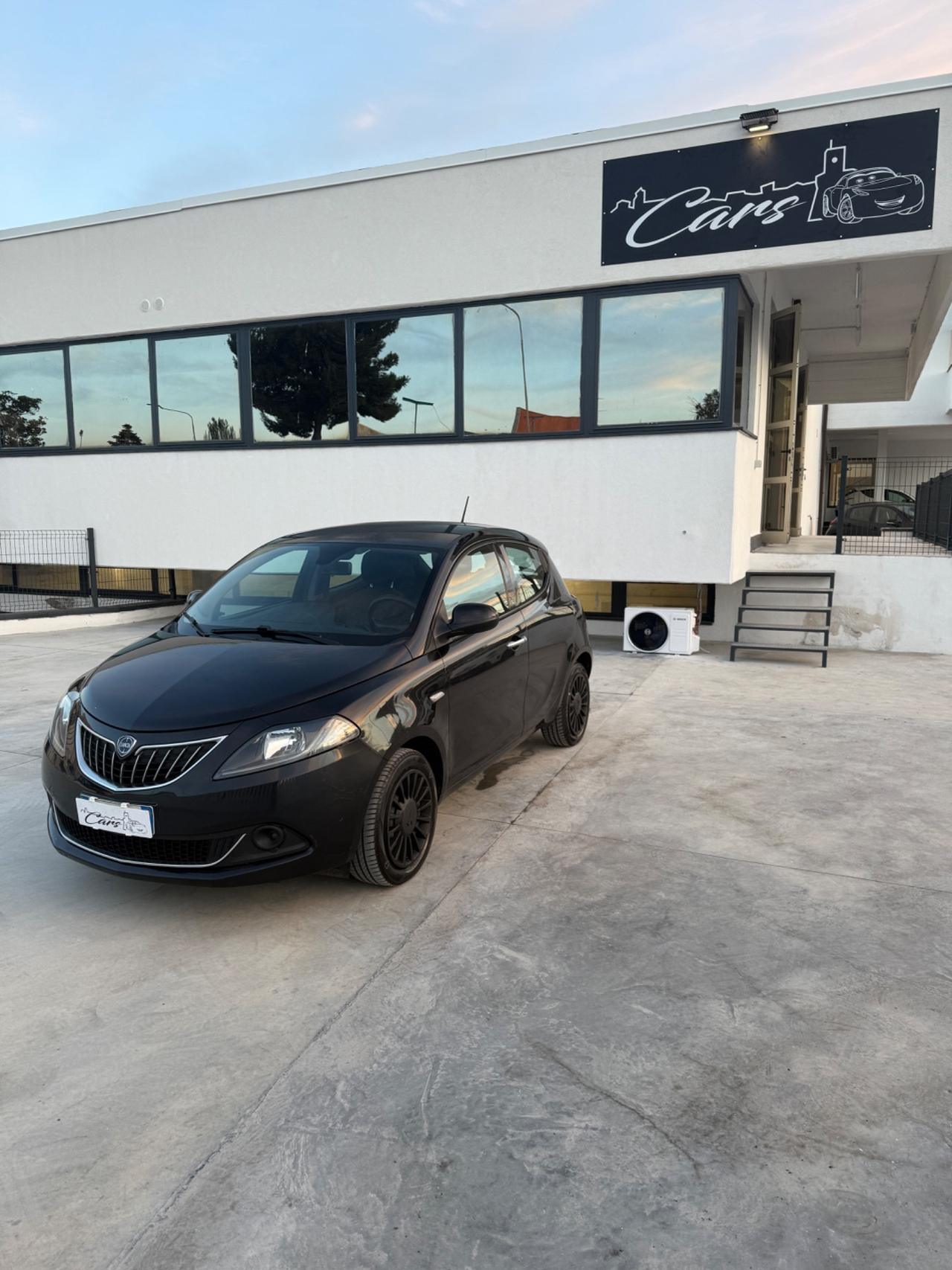 Lancia Ypsilon 1.0 FireFly 5 porte S&S Hybrid Ecochic Gold