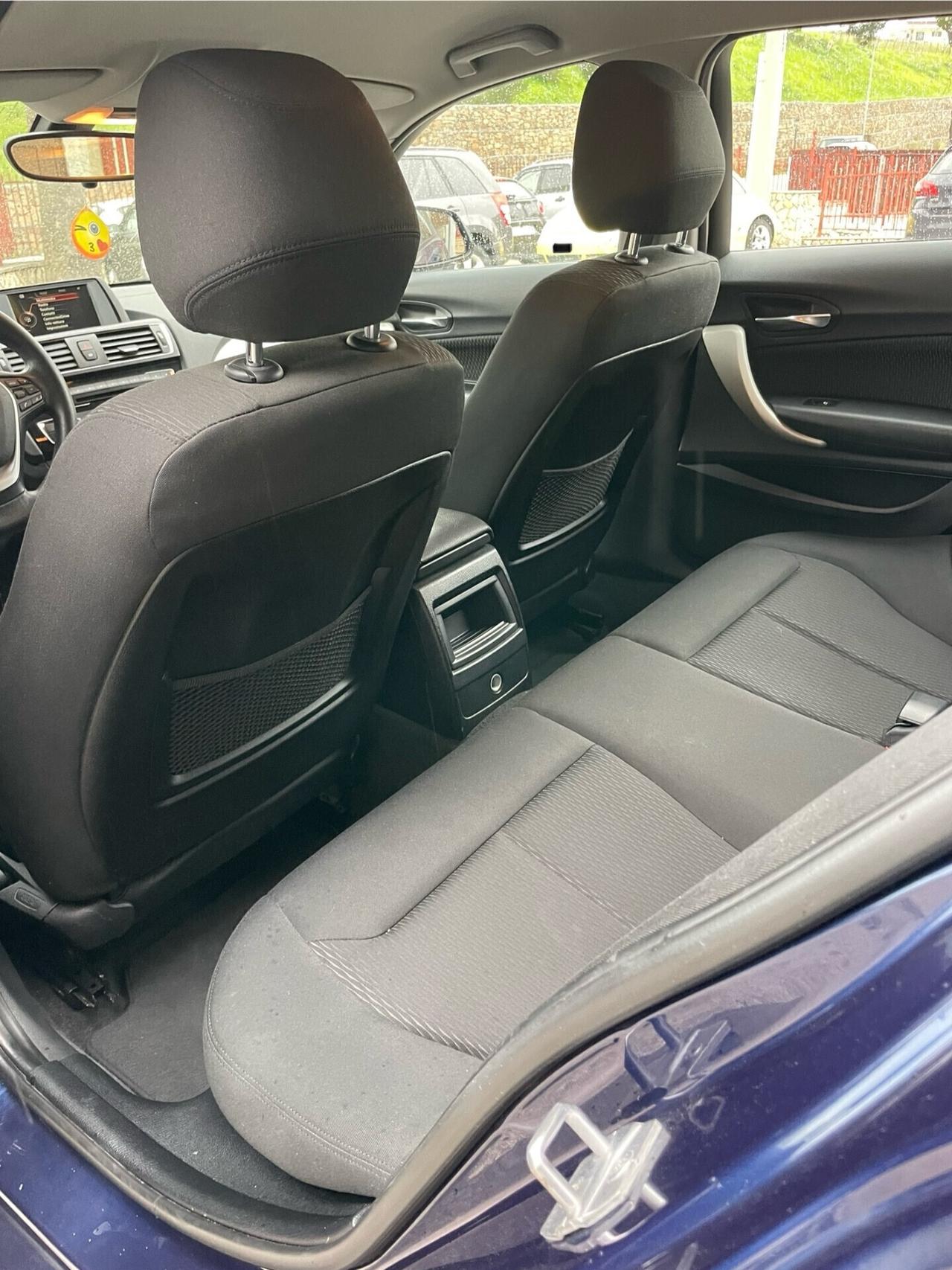 Bmw 116 116d 5p. Urban