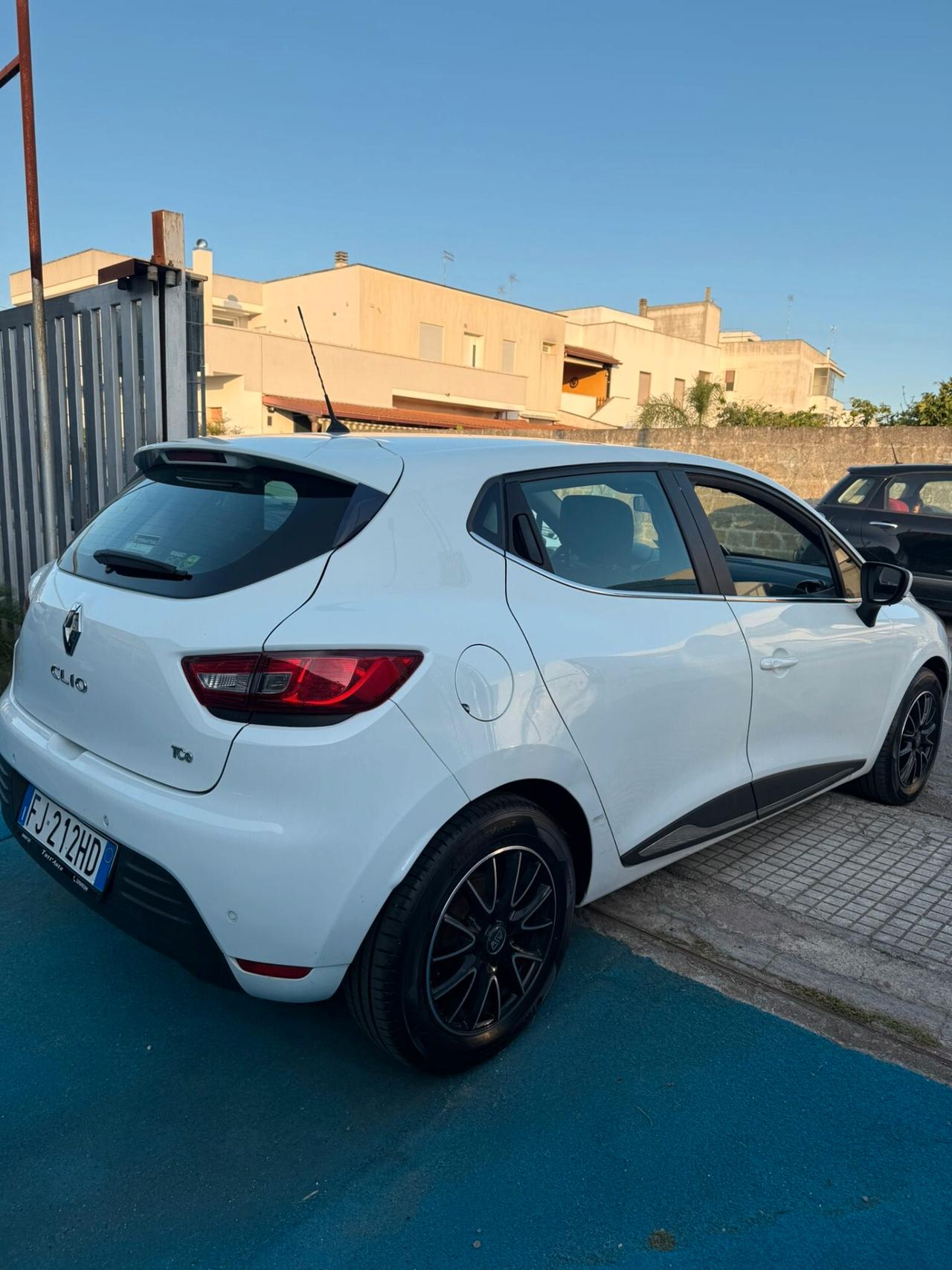 Renault Clio TCe 12V 90CV Start&Stop 5 porte Energy Excite