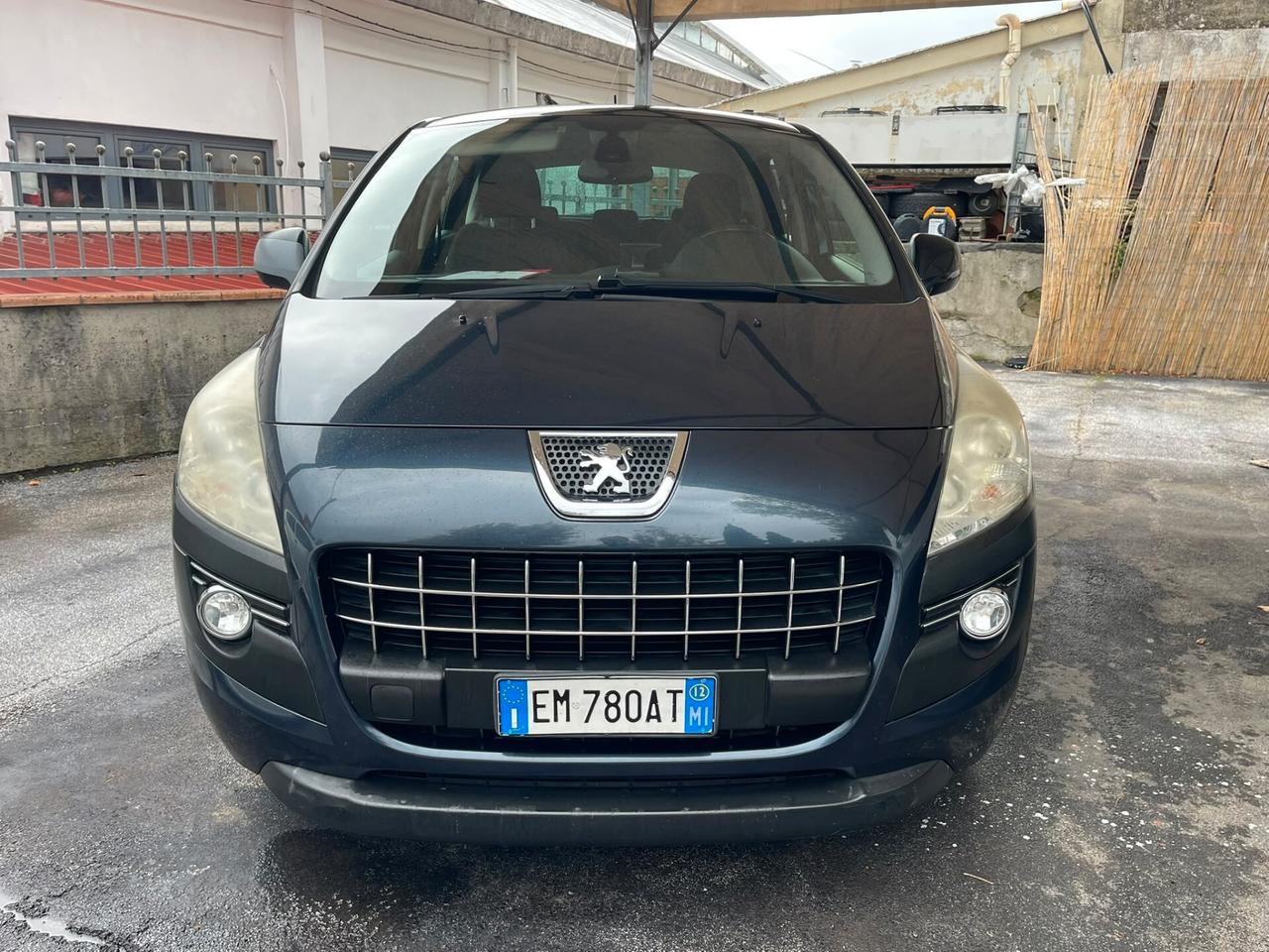 Peugeot 3008 1.6 e-HDi 112CV cambio robotizzato S.&S. Business