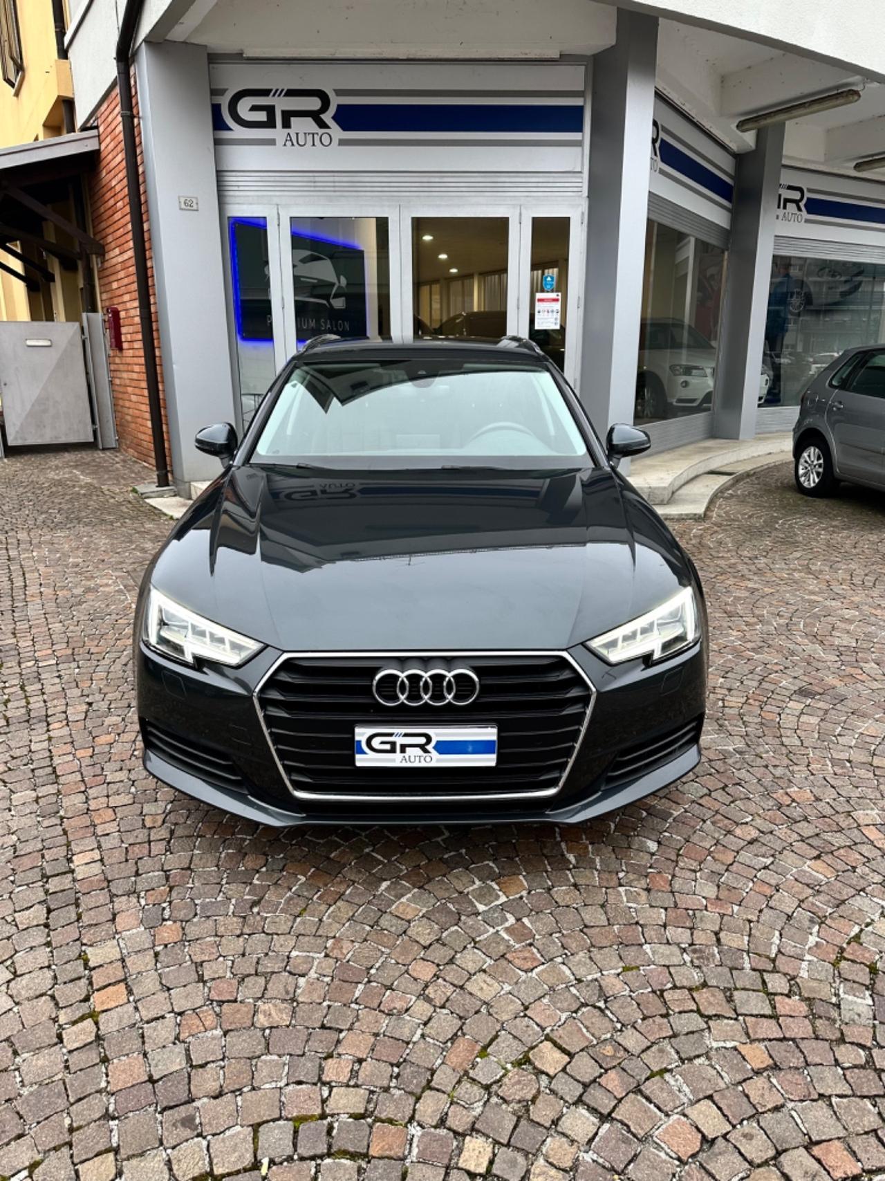 Audi A4 Avant 35 TDI S tronic Design - Gommata