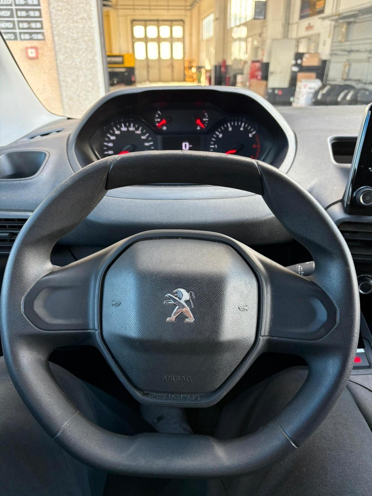 Peugeot Partner BlueHDi 100 S&S PC Furgone Pro