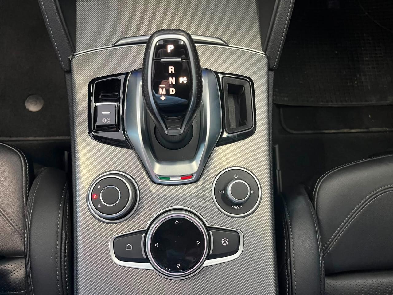 Alfa Romeo Stelvio 2.2 Turbodiesel 210 CV AT8 Q4 Veloce