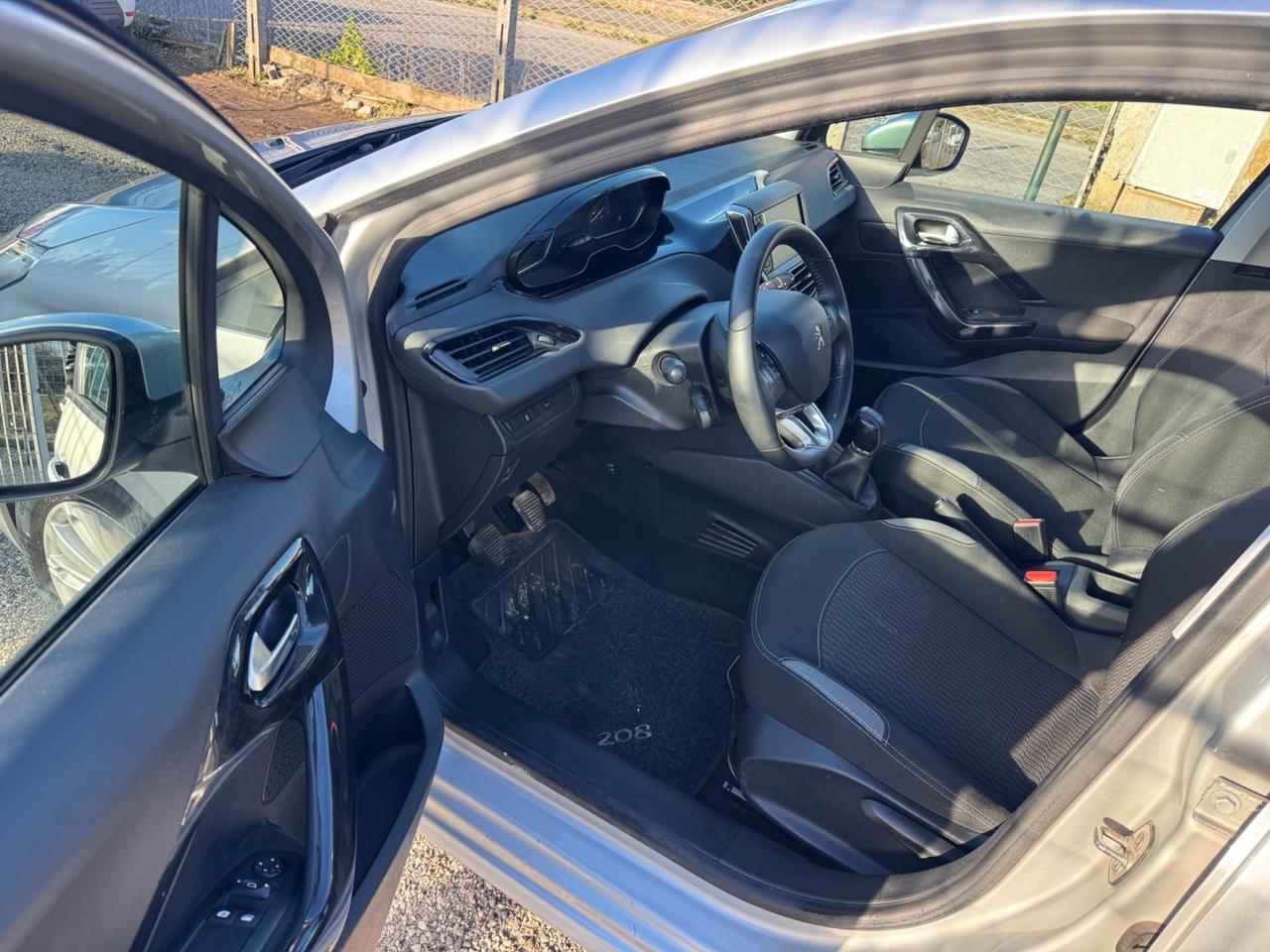 Peugeot 208 PureTech 82 5 porte Active NEOPATENTATI