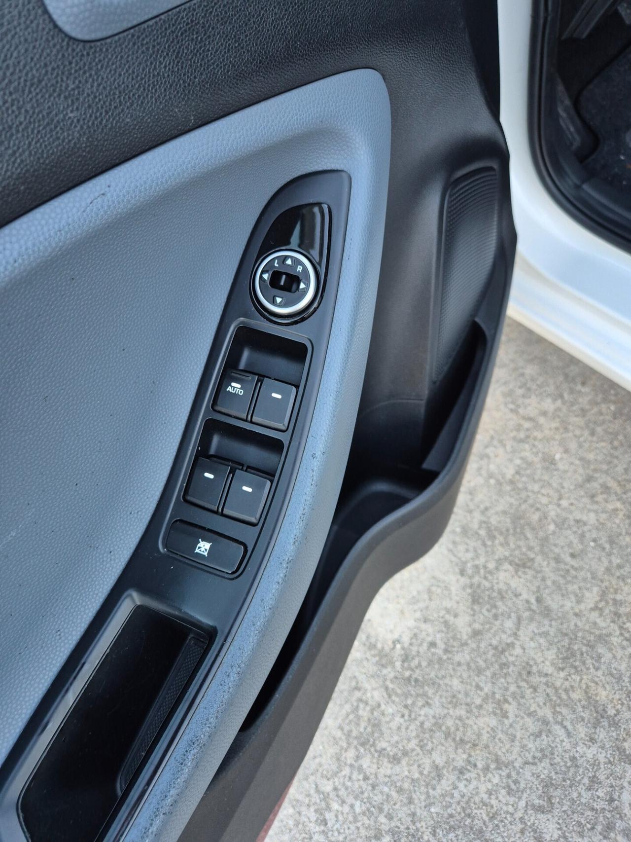 Hyundai i20 1.1 CRDi 12V 5 porte neopatentati