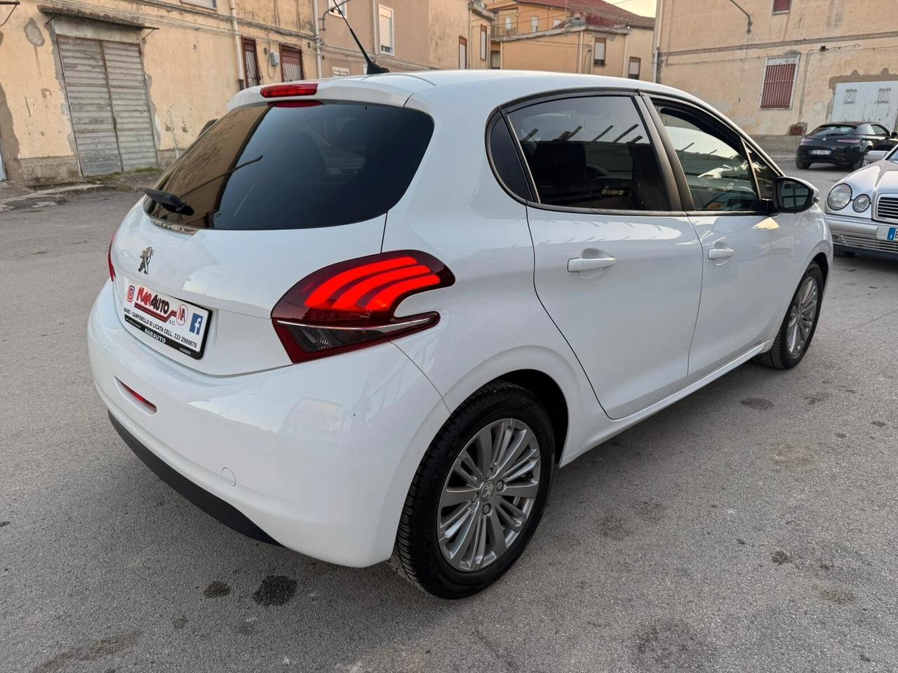 Peugeot 208 BlueHDi 75CV Allure AUTOCARRO 5 POSTI