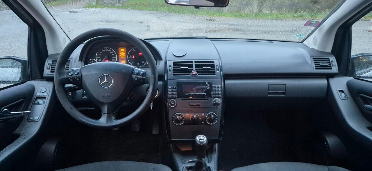 Mercedes-benz A 180 160 CDI Elegance - € 2.499