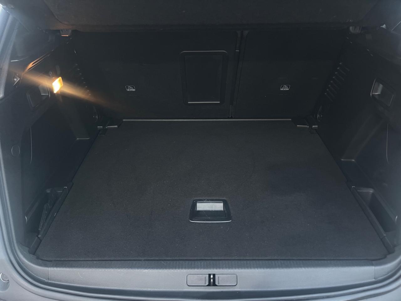 Peugeot 3008 Allure Pack 1.5 BlueHDI EAT8 130cv