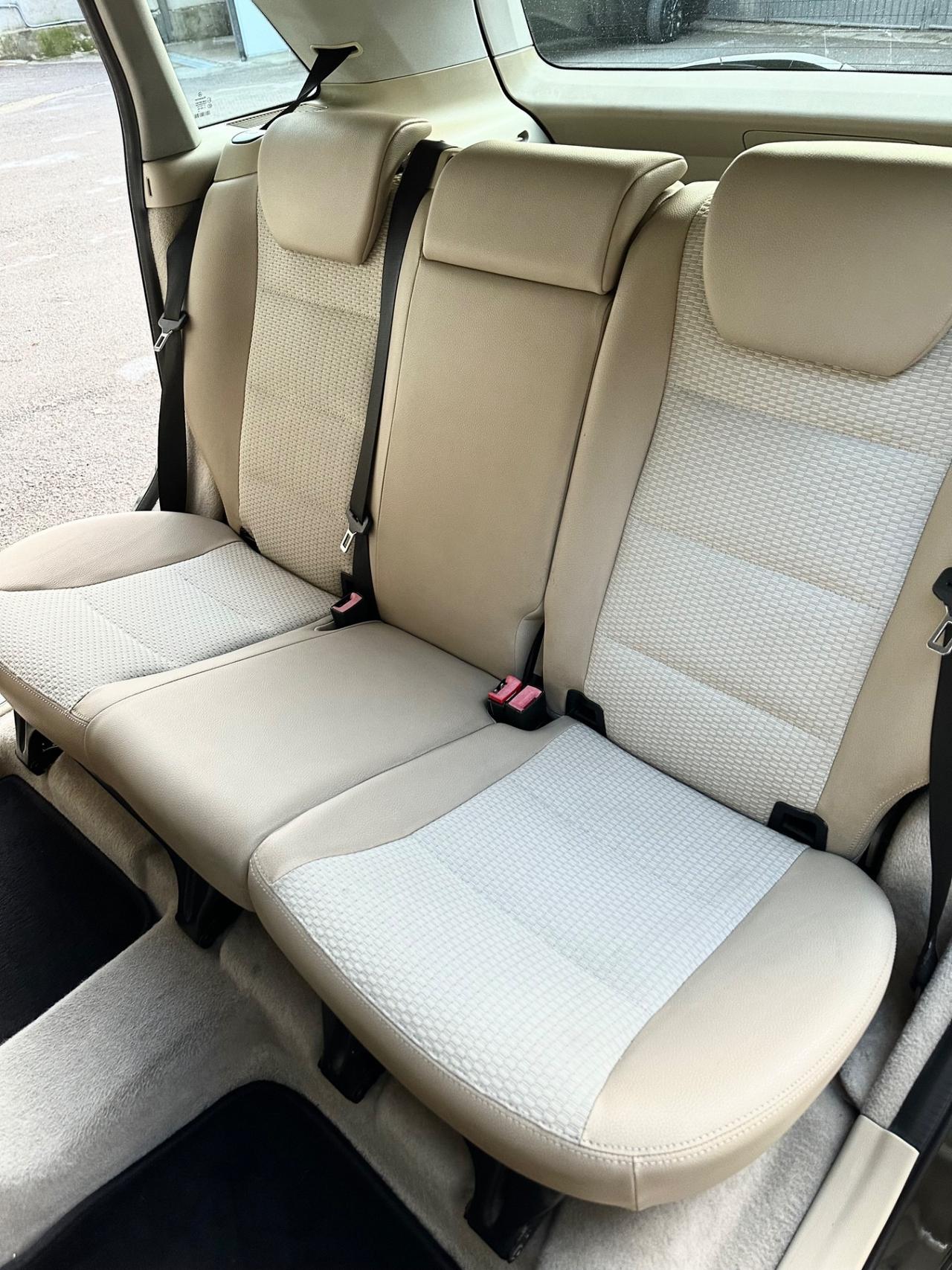 Mercedes-Benz B 180 NGT BlueEFFICIENCY-BENZ/METANO