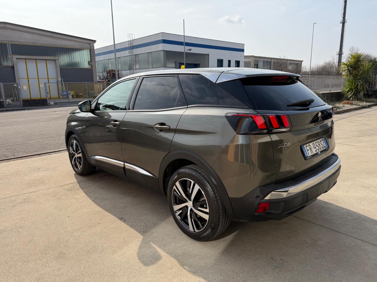 Peugeot 3008 BlueHDi 130 S&S EAT8 Allure