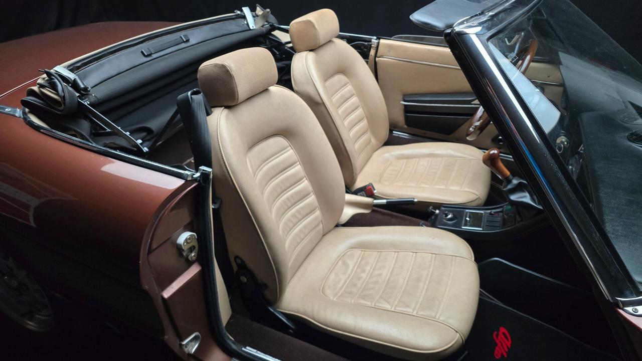 Alfa Romeo Spider 2.0 Veloce ASI CRS