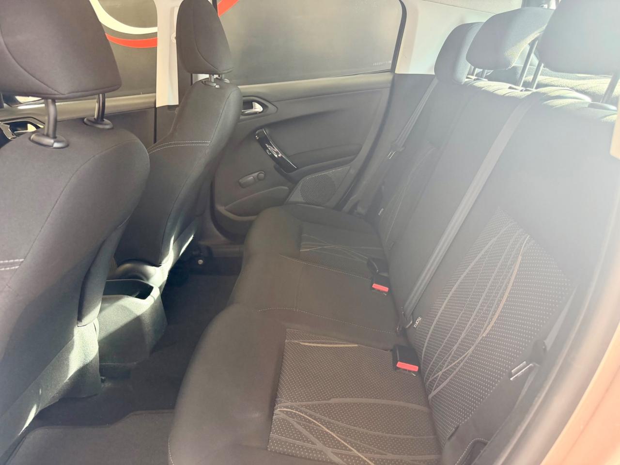 Peugeot 208 1.2 VTi 82 CV 5 porte Allure