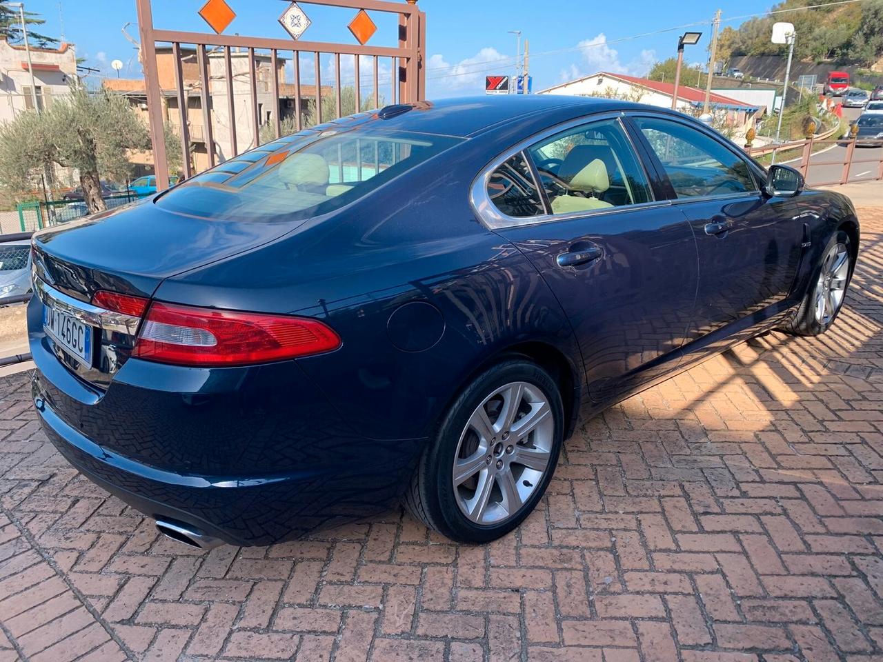 Jaguar XF 3.0 DS V6 Portfolio 275CV