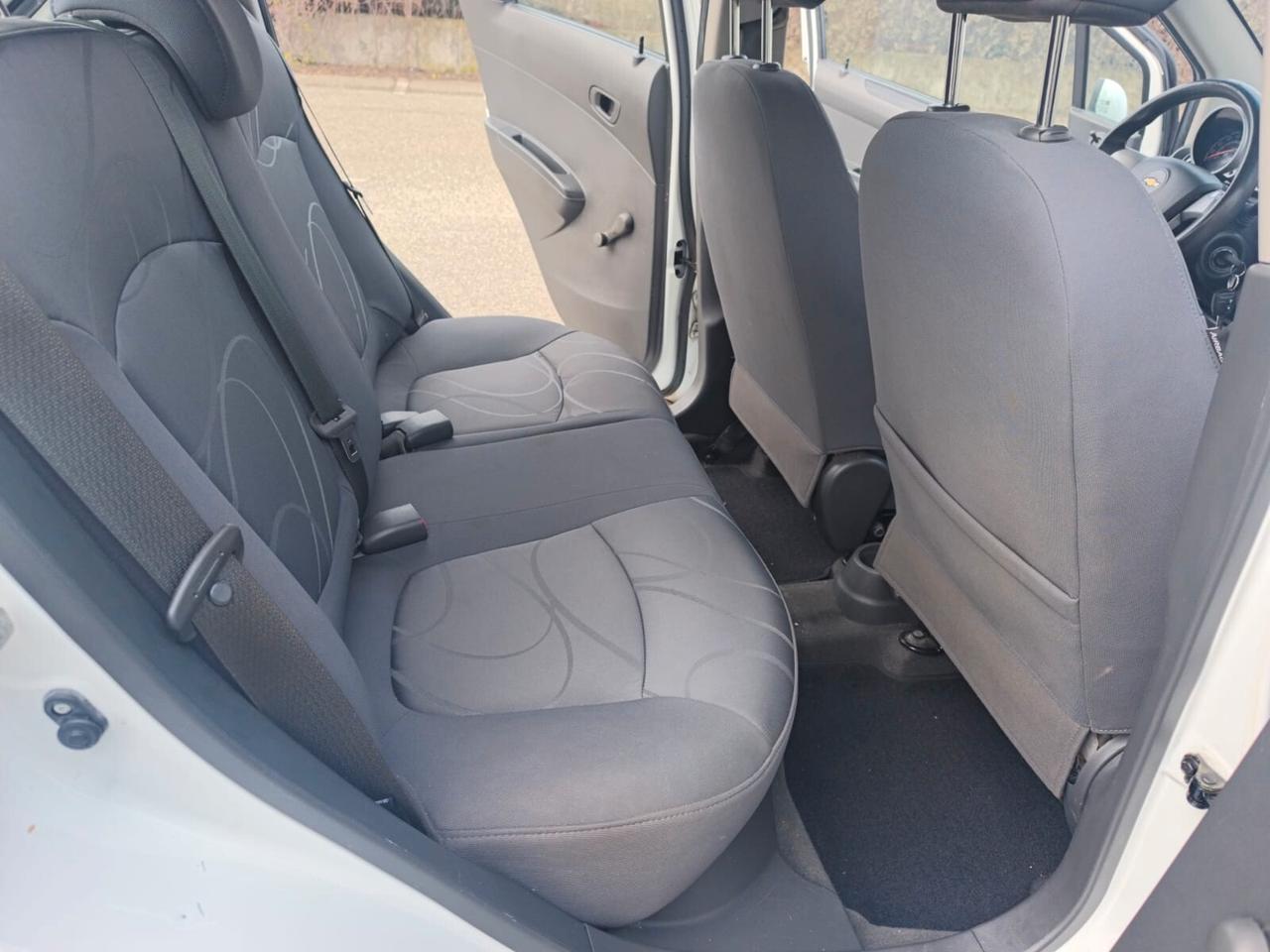 Chevrolet Spark 2012---1.0 Benzina Neopatentati