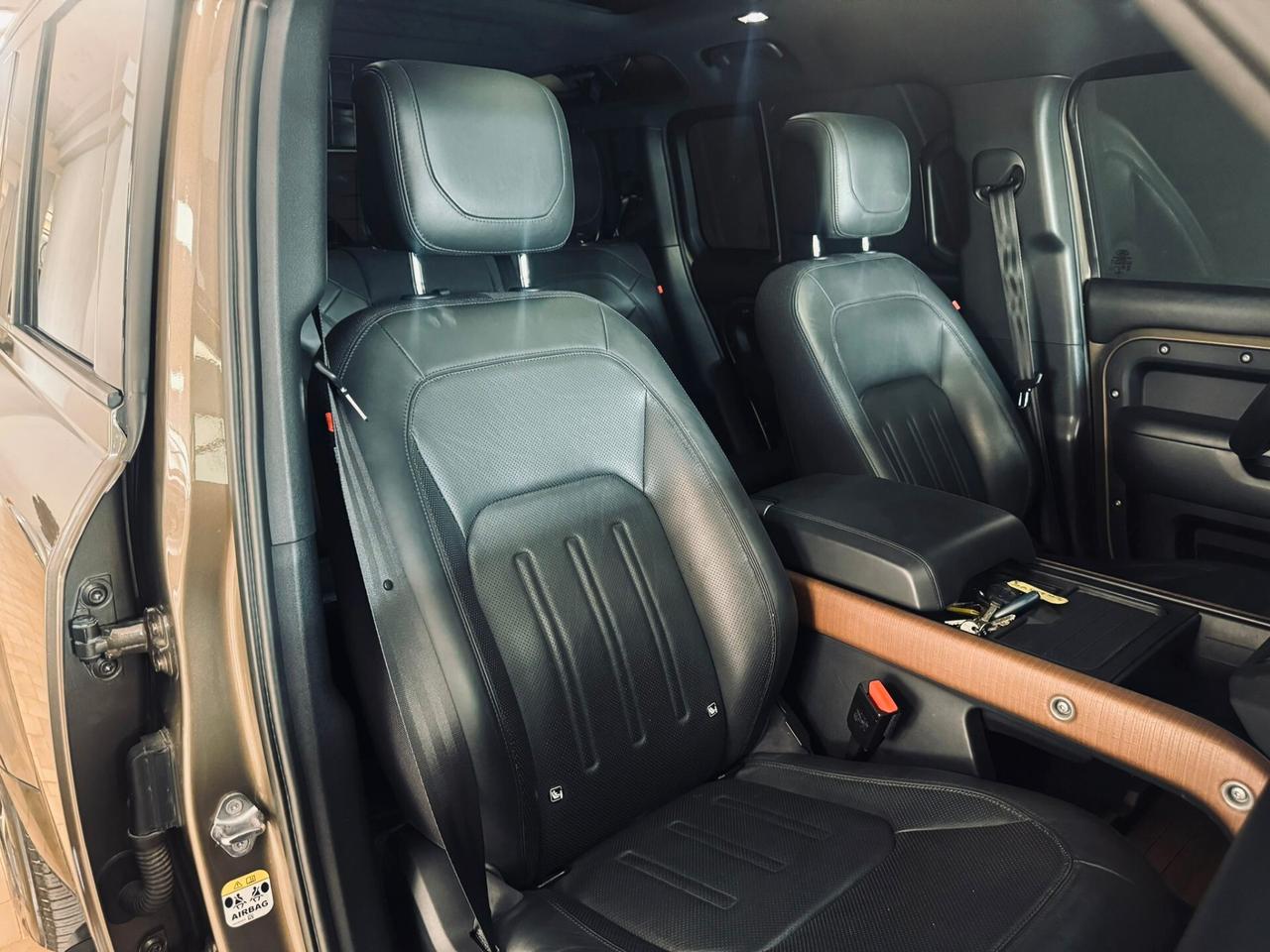 Land Rover Defender 110 3.0D I6 200 CV AWD Auto X-Dynamic S