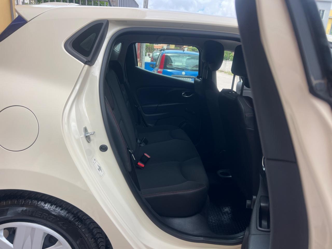 Renault Clio dCi 8V 75 CV Start&Stop 5 porte Energy Duel