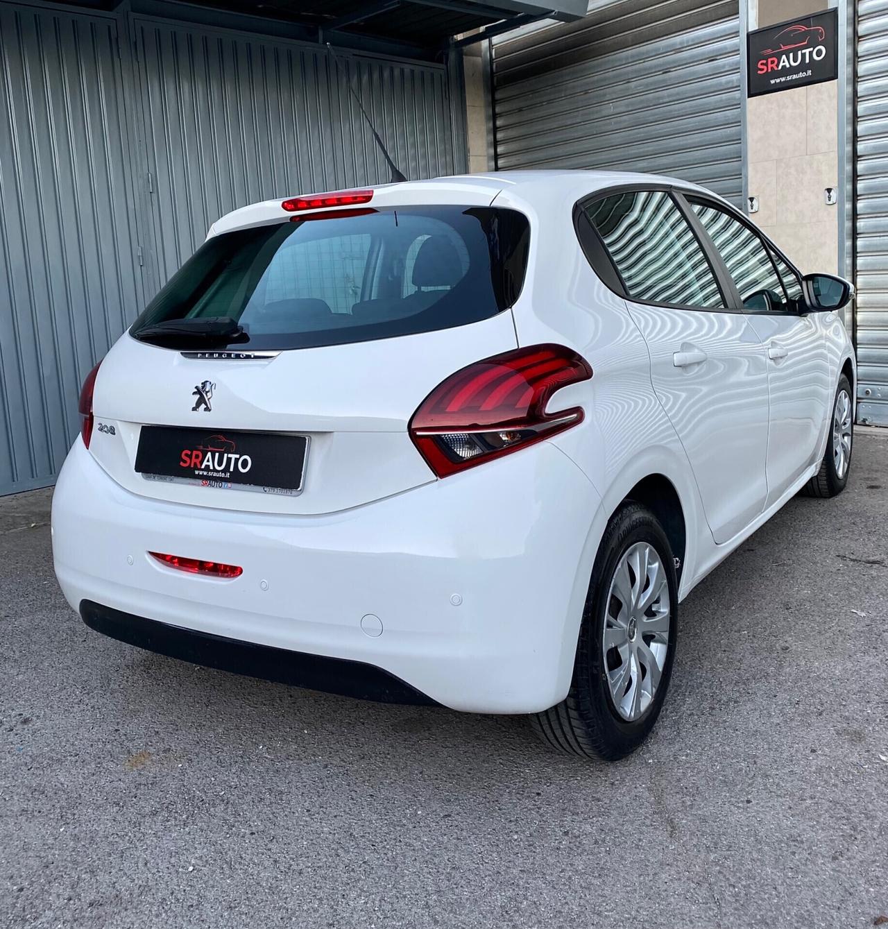 Peugeot 208 1.2 PureTech 82cv 5p. Active - KM ZERO