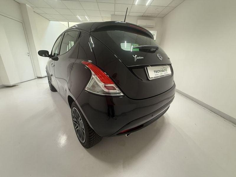 Lancia Ypsilon Ypsilon 1.0 FireFly 5Pt S&S Hybrid Ecochic Gold