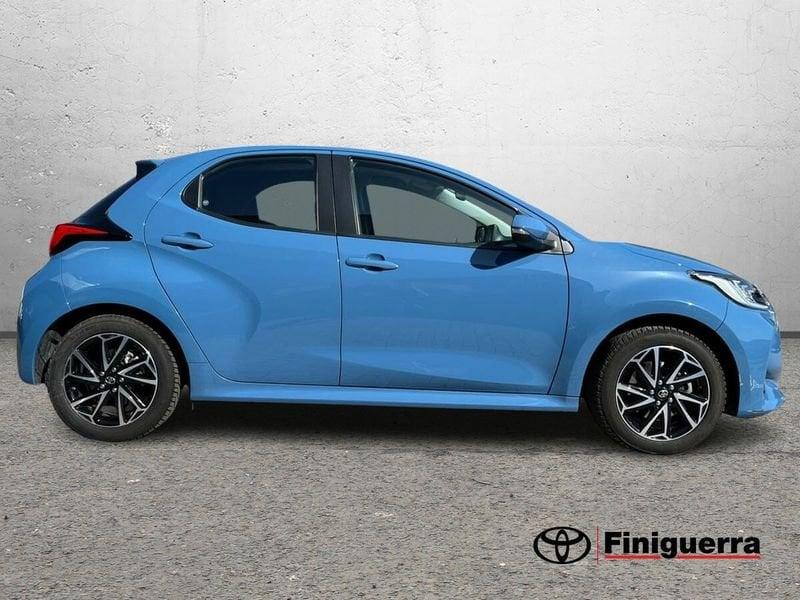 Toyota Yaris Hybrid Trend MY22