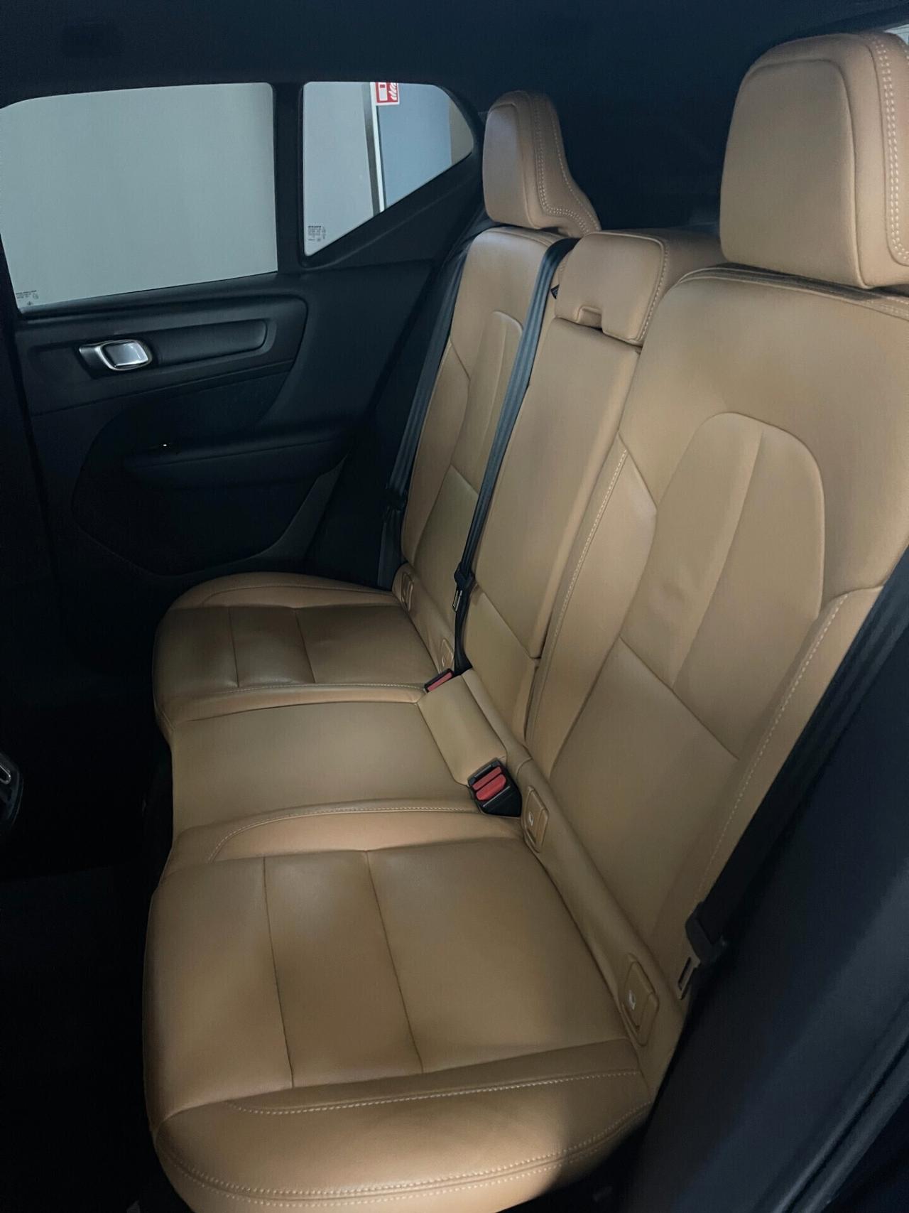 PROMO - Volvo XC40 D3 Geartronic R-design - IVA ESPOSTA