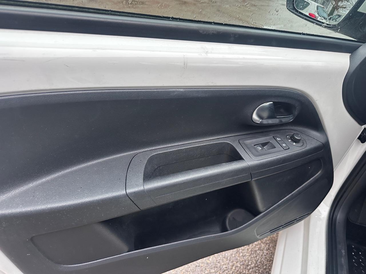 Volkswagen up! 1.0 3p. take up X Neopatentati