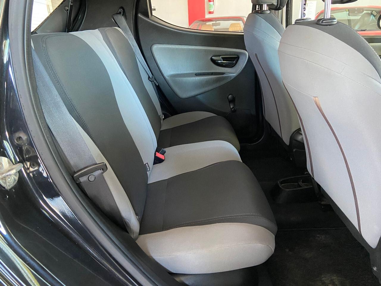 Lancia Ypsilon 1.2 69 CV 5 porte S&S Platinum