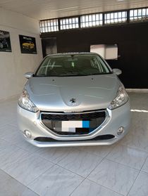 Peugeot 208 1.4 diesel 2015 CON GARANZIA