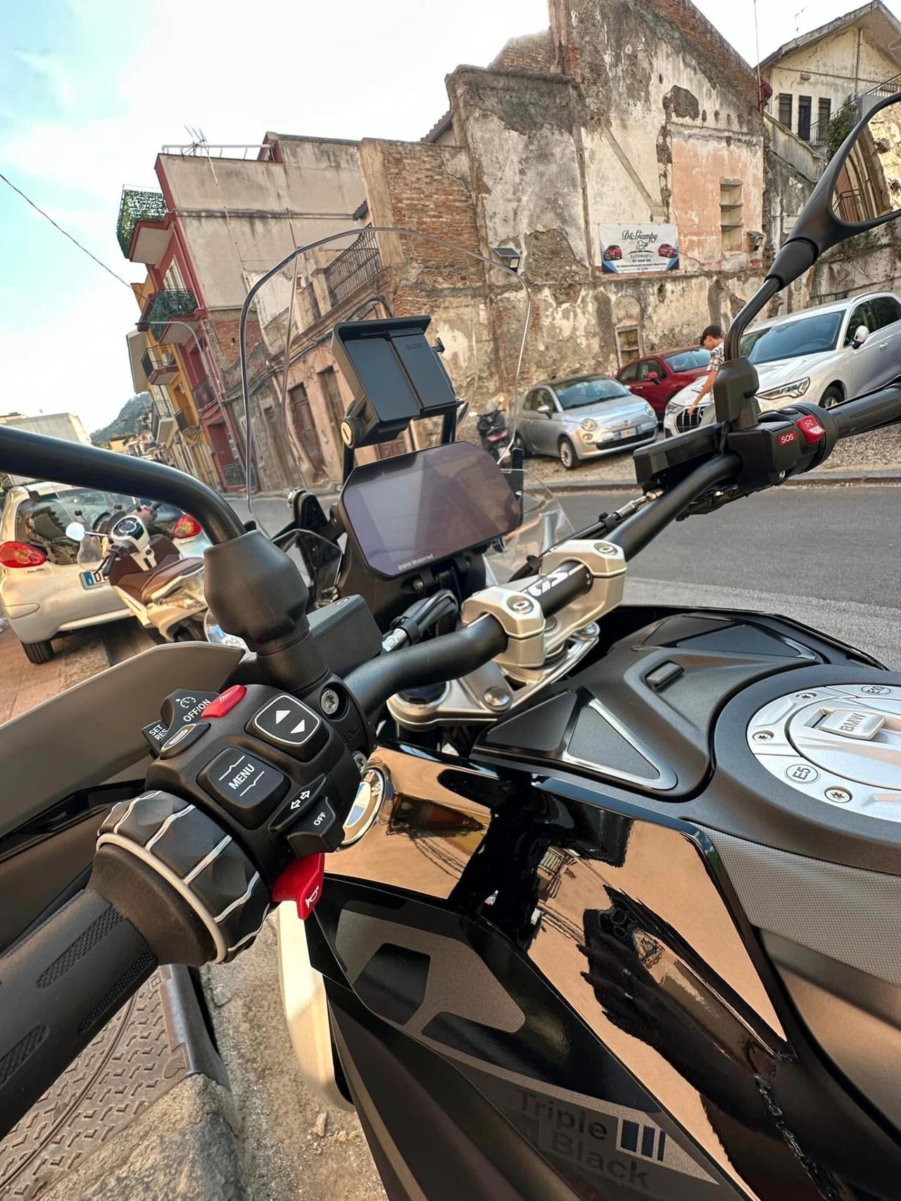 Bmw R 1300 GS (2023-2024) Triple Black 145 CV - - - - FULL ACCESSORIATA A KM 0!