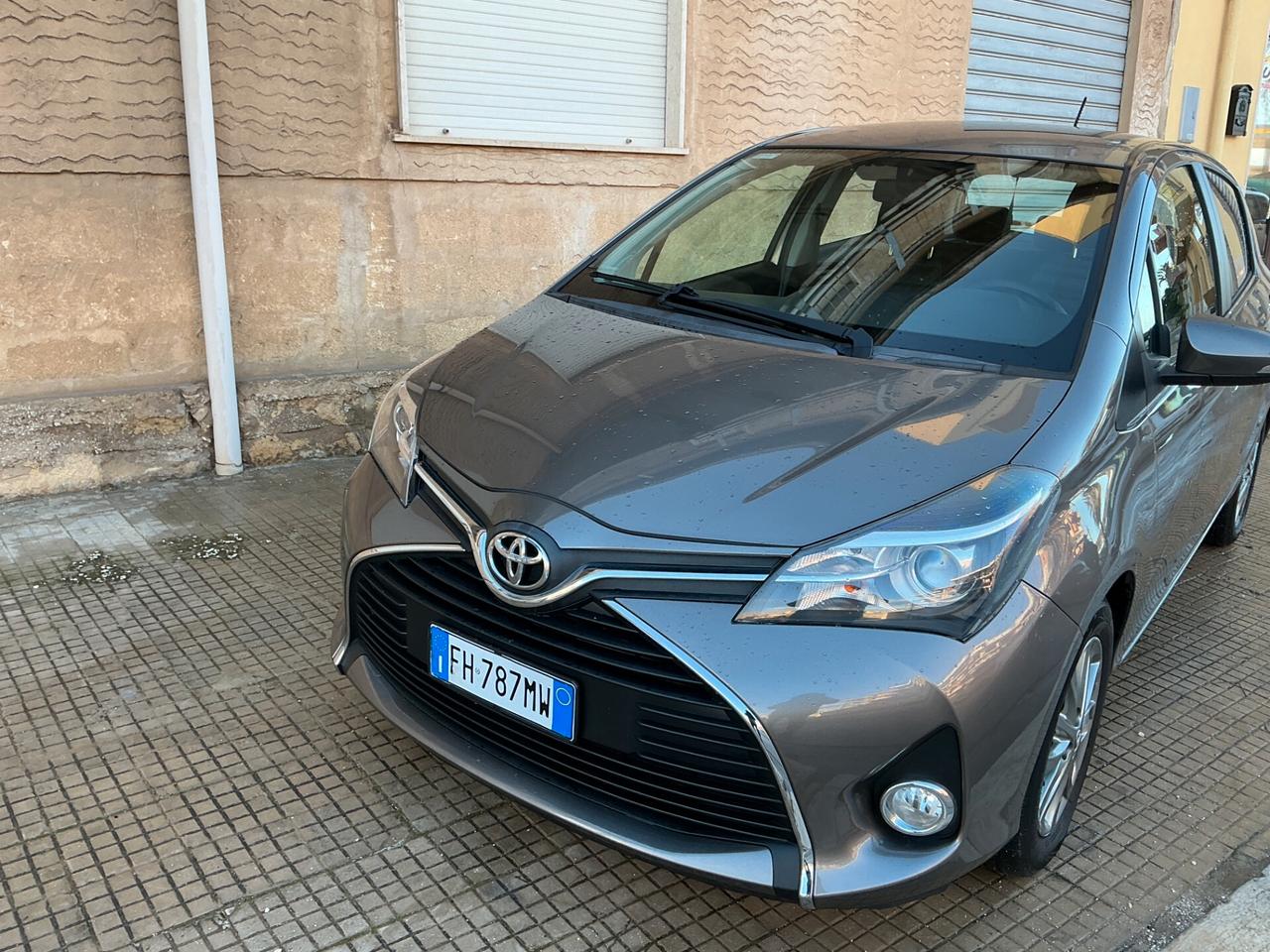 Toyota Yaris 1.0 5 porte Active