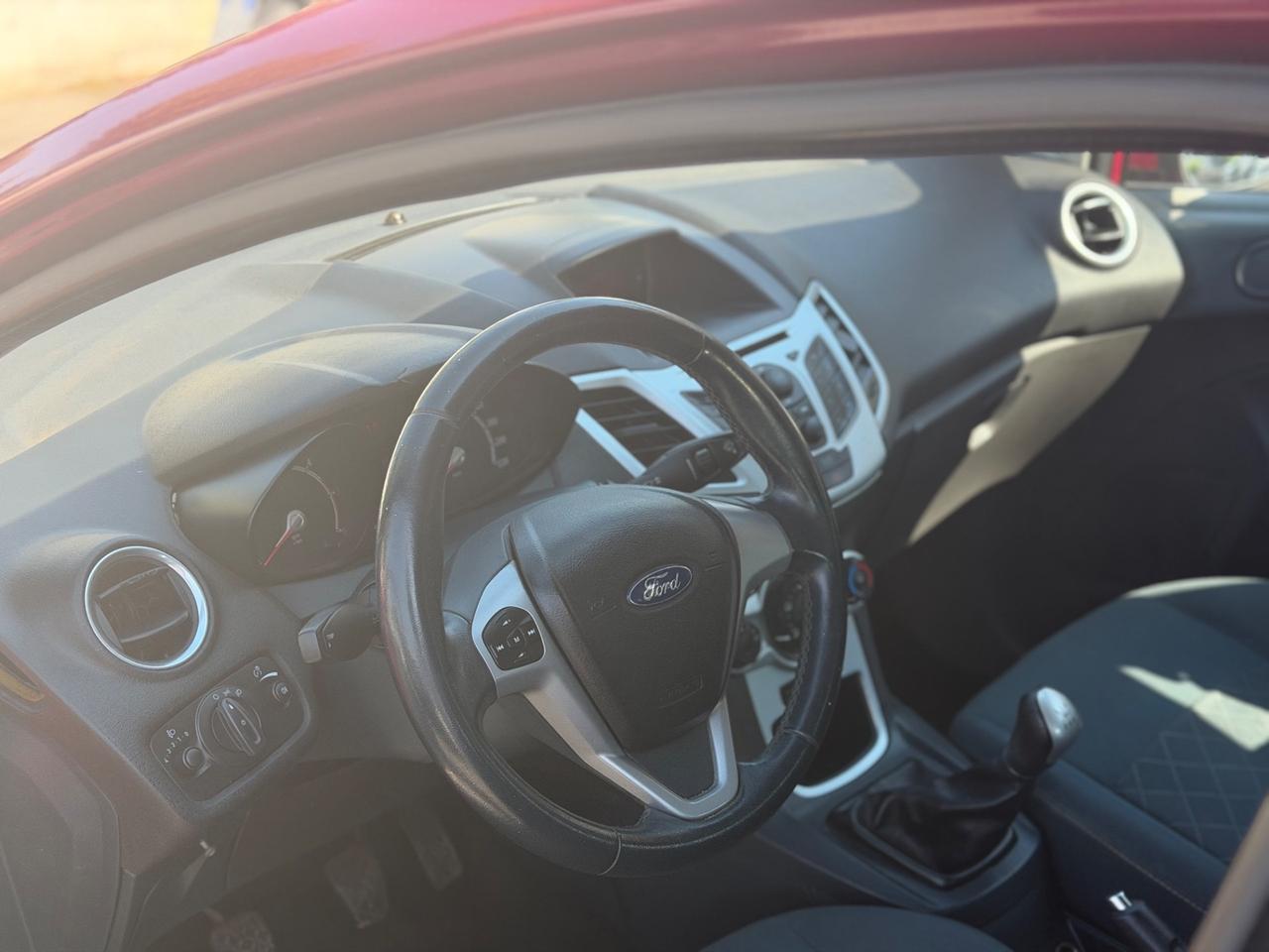 Ford Fiesta Ikon 1.4 TDCi 70CV 5 porte