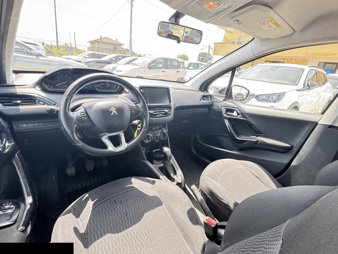 PEUGEOT 208 1.2 BENZINA ADATTA NEOPATENTATI