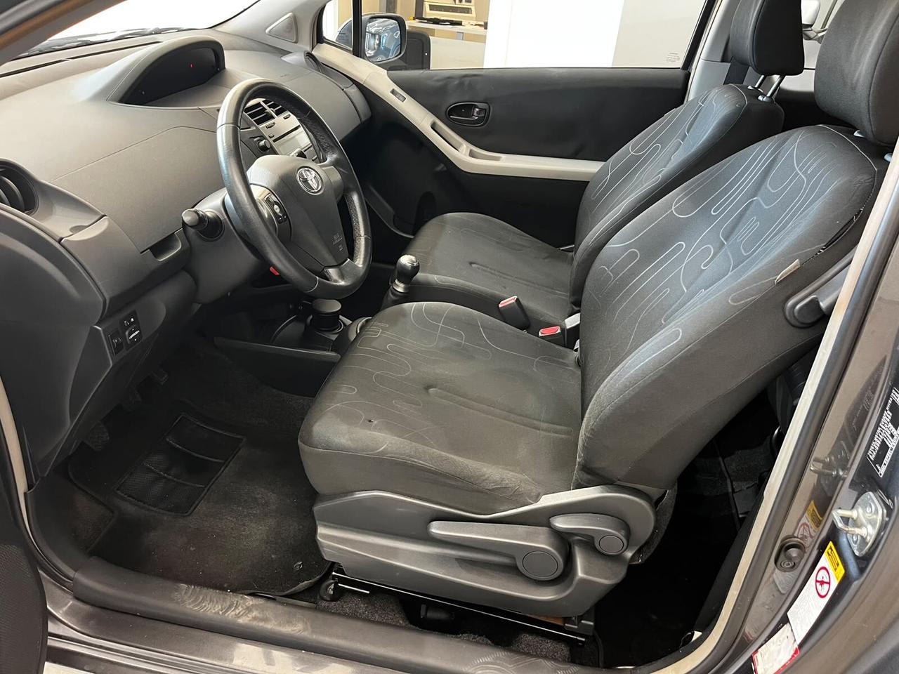 Toyota Yaris 1.0 3 porte