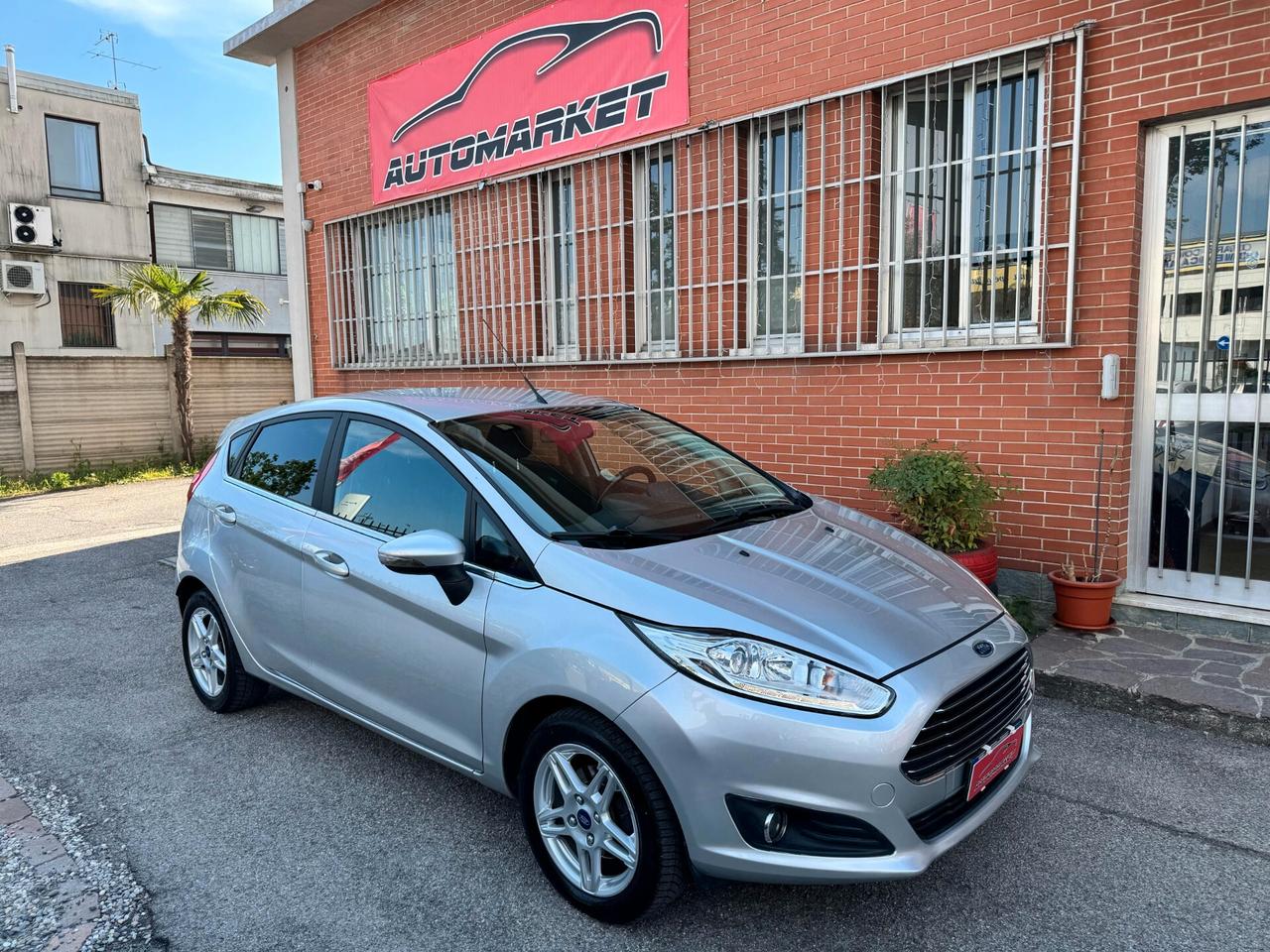Ford Fiesta 1.0 80CV 5 porte Titanium