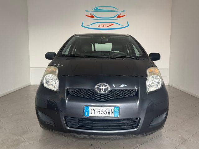TOYOTA Yaris 1.0 3 porte Luxury pack