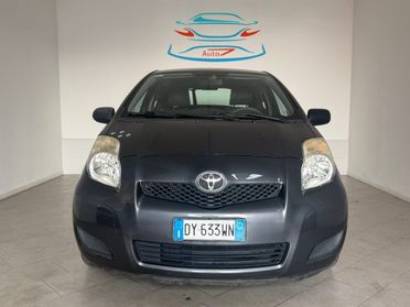 TOYOTA Yaris 1.0 3 porte Luxury pack