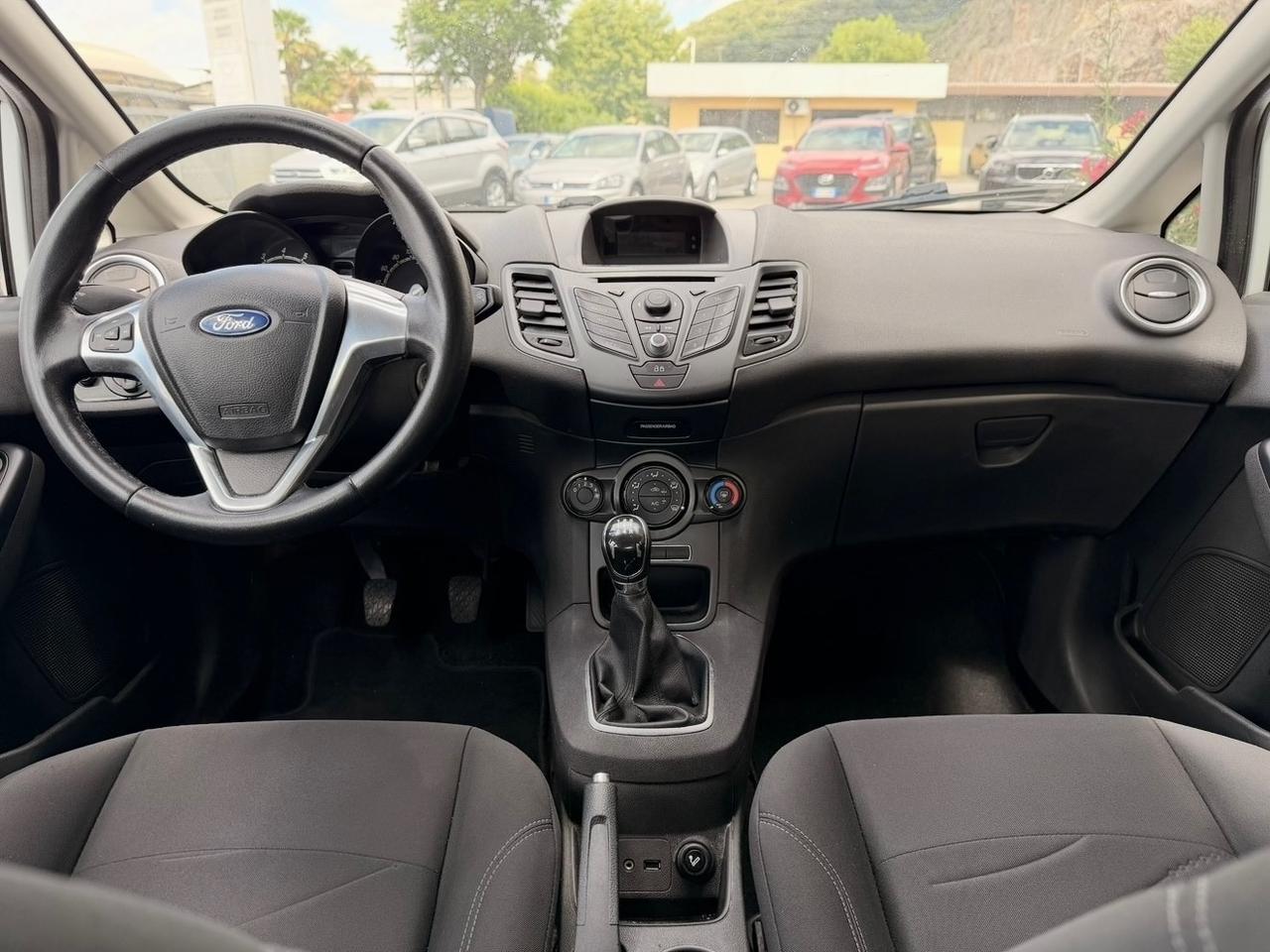 Ford Fiesta 1.5 TDCi 75CV 5 porte Titanium