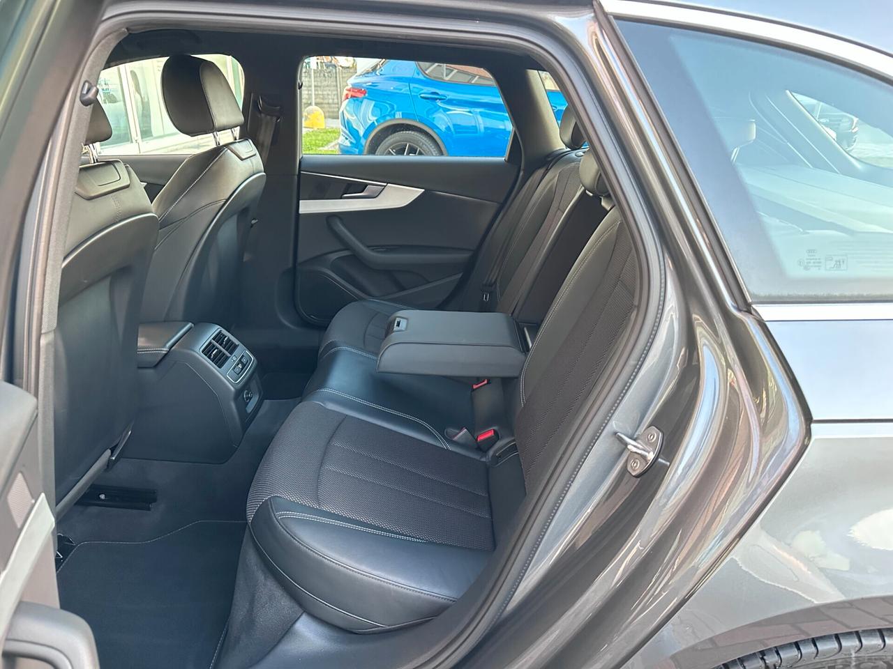 Audi A4 40TDI QUATTRO! S-LINE INT/EST! FARI MATRIX