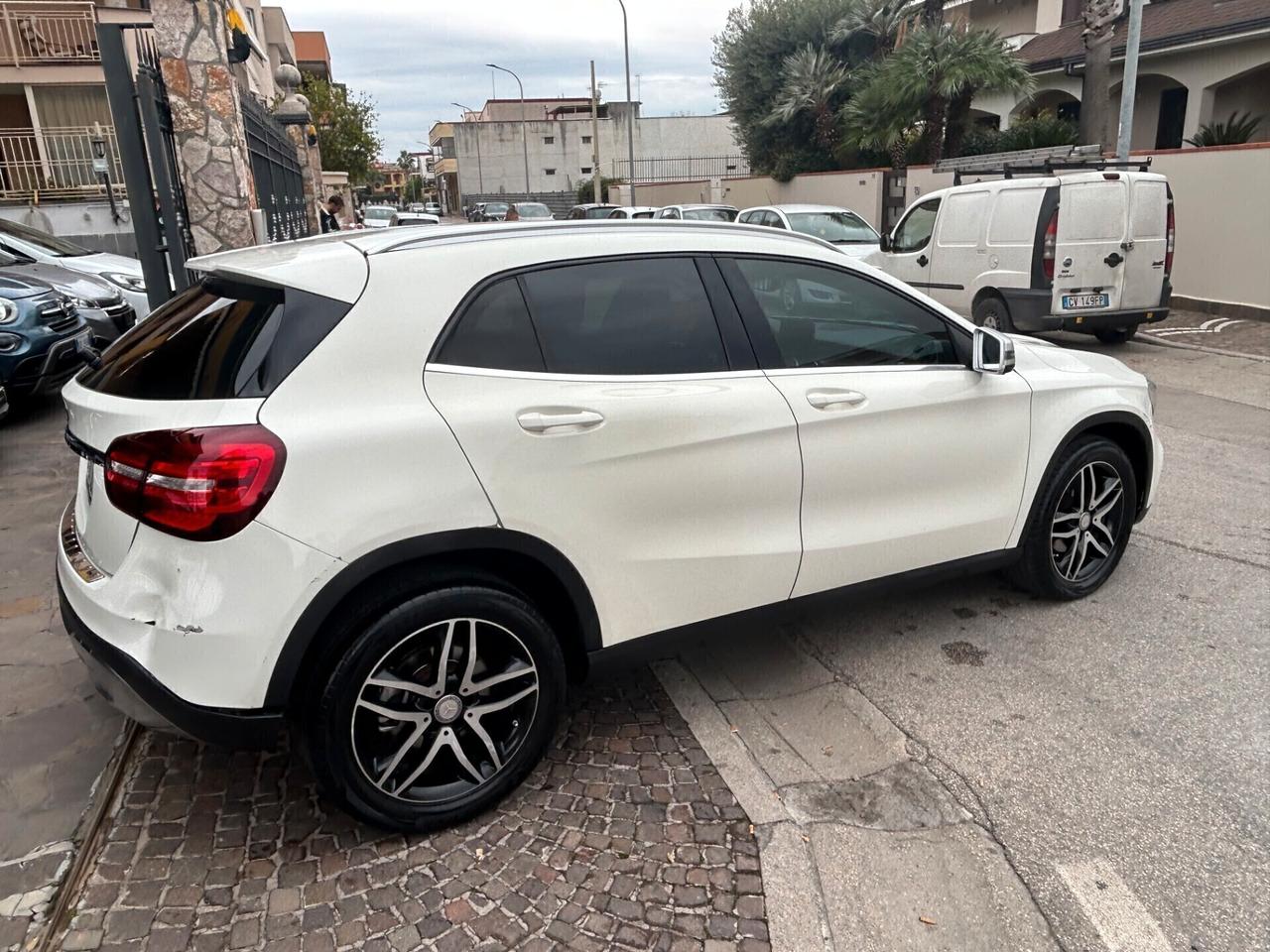 Mercedes-benz GLA 220 d Automatic Premium