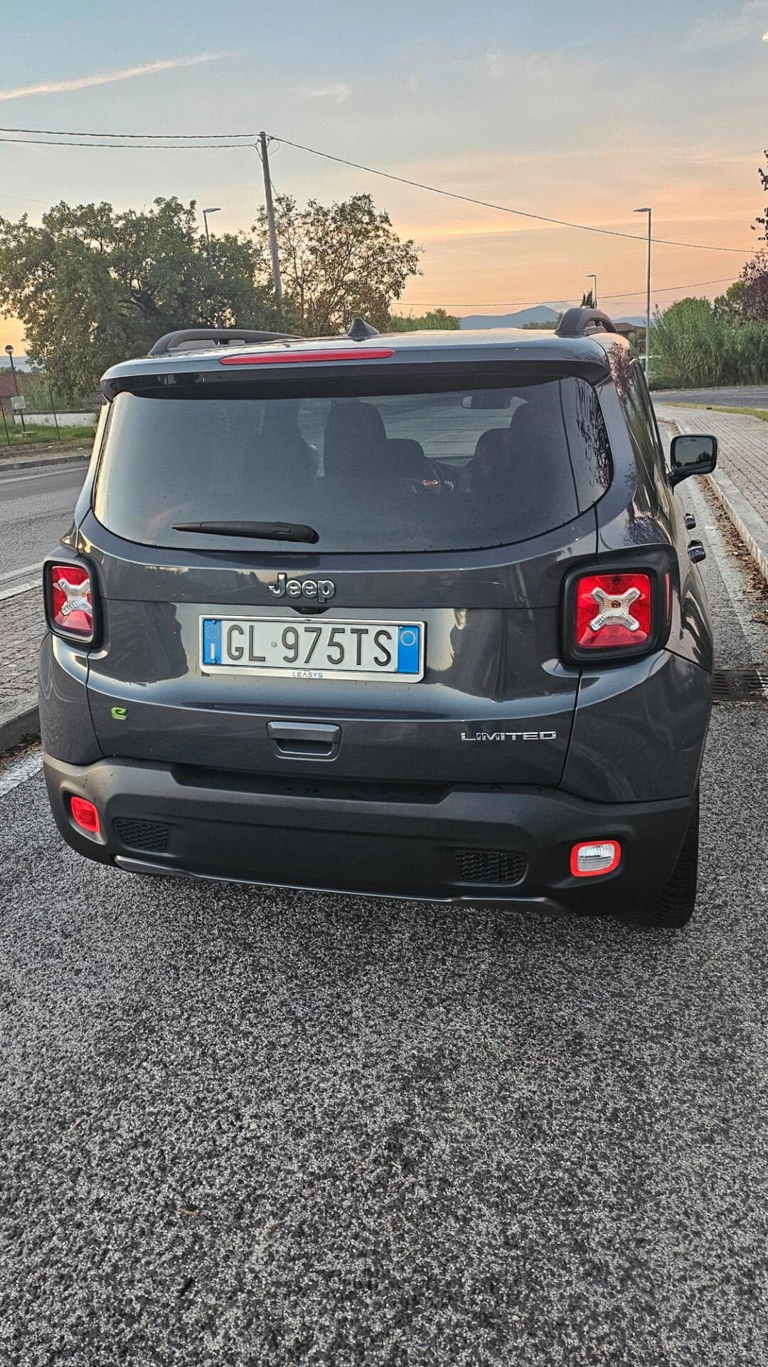 Jeep Renegade 1.5 Turbo T4 MHEV Limited