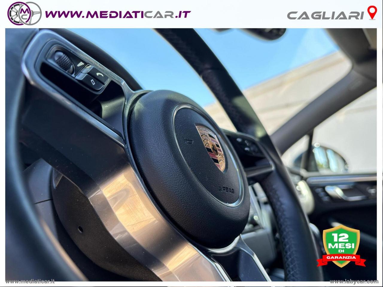 PORSCHE Macan 2.0