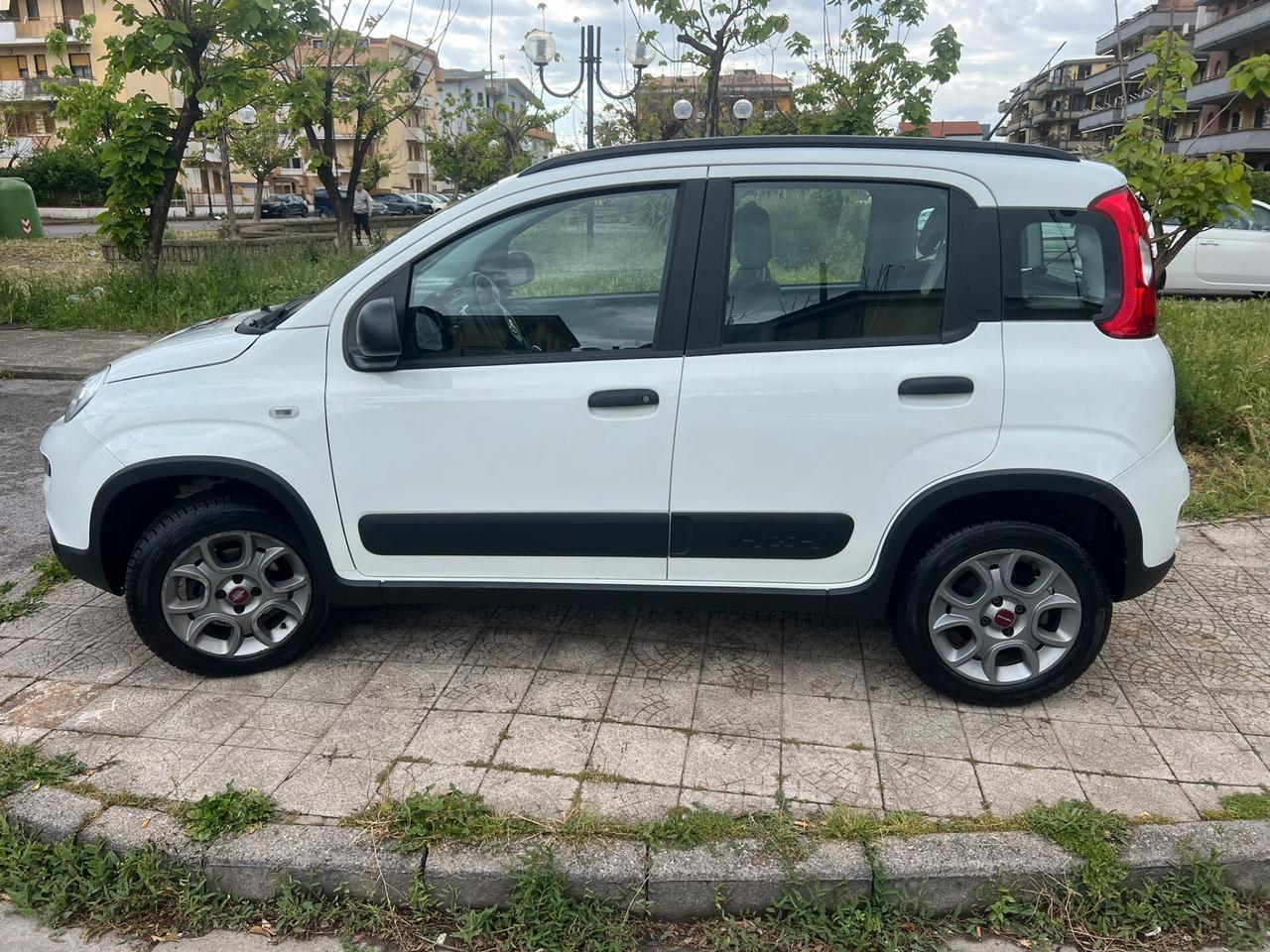 Fiat Panda 1.3 MJT 4x4 TREKKING UCONNECT LEGA BT