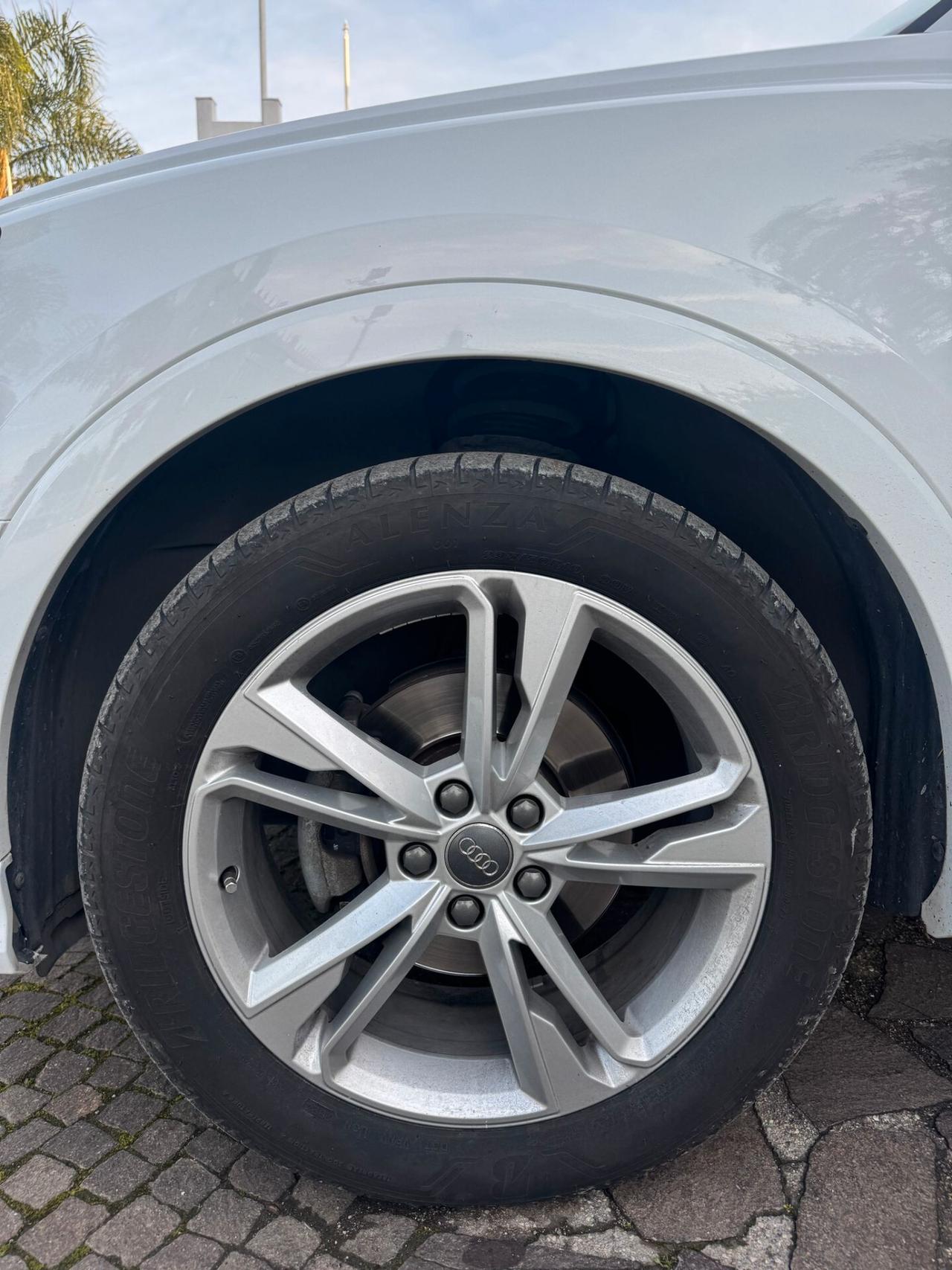 Audi Q3 2.0 TDI 150 CV S line Edition tronic