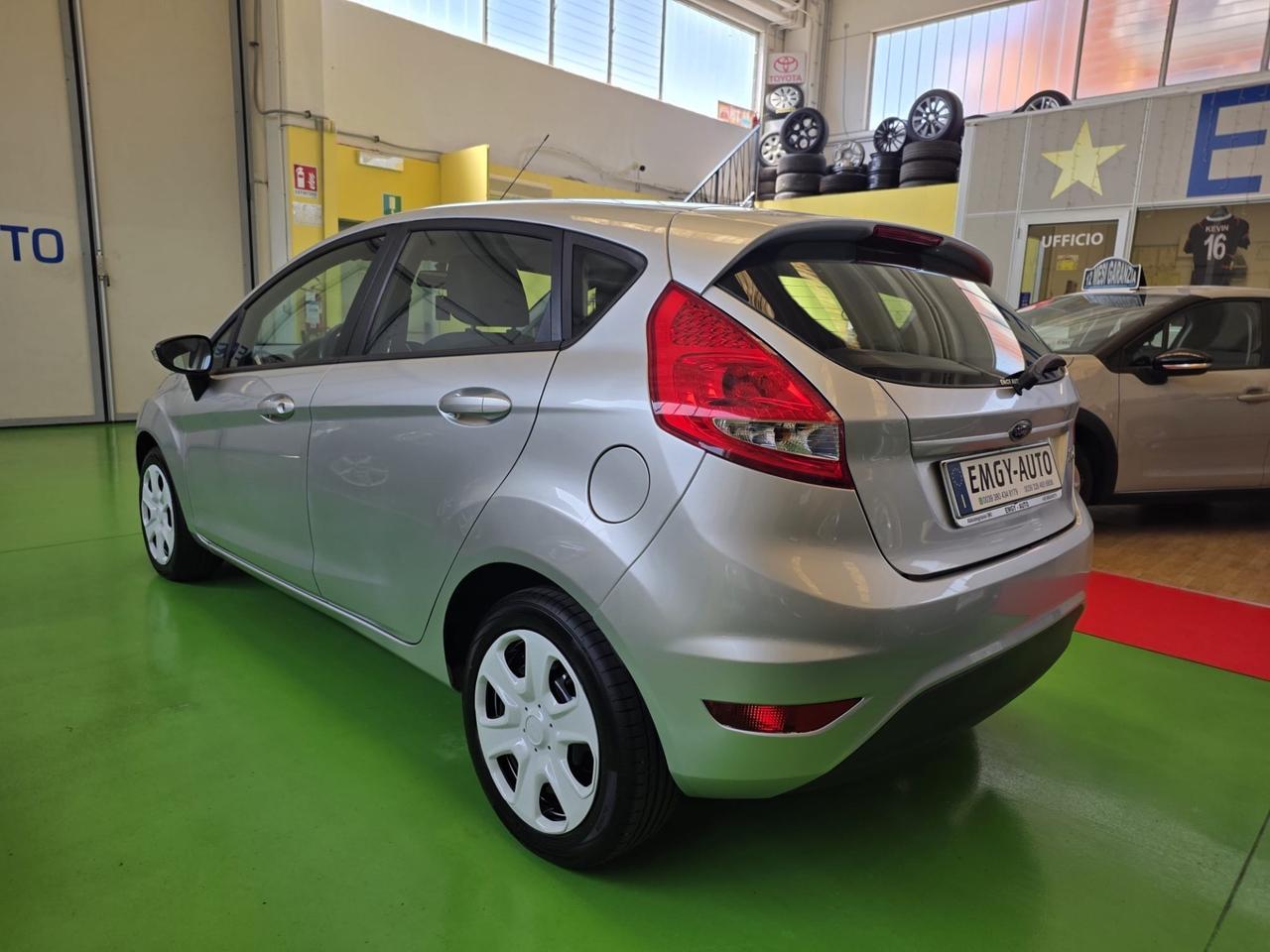 Ford Fiesta 1.2 60CV 5 p. 141000km.