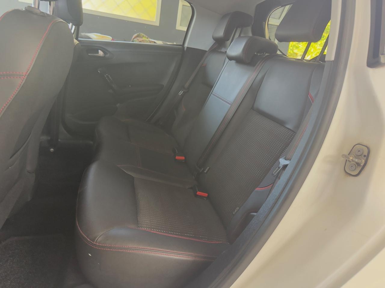 Peugeot 208 BlueHDi 100 5 porte GT Line
