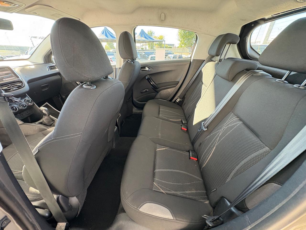 Peugeot 208 1.4 HDi 68 CV 5 porte Active